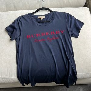Never worn Burberry t-shirt in size xs